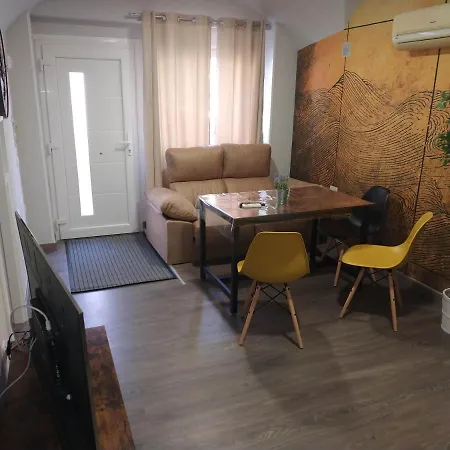 Apartment Alqazeres Confort *